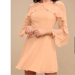 LULU’S dress in light peach